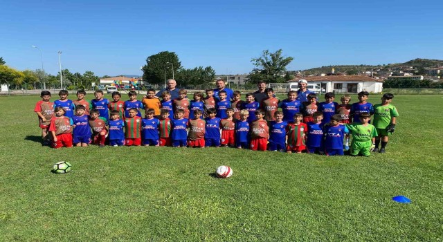 1308 Osmaneli Belediye Spor ve Sakarya Erenler Futbol Kulübü alt yapılarından hazırlık maçı