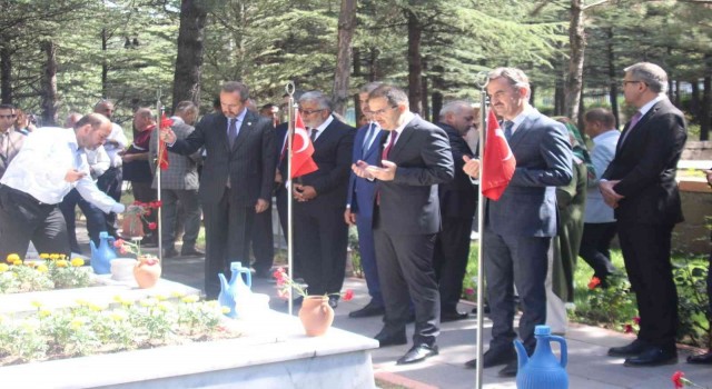 15 Temmuz Demokrasi ve Milli Birlik Gününde şehitler anıldı