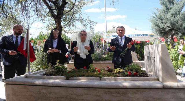 15 Temmuz şehitleri mezarları başında anıldı