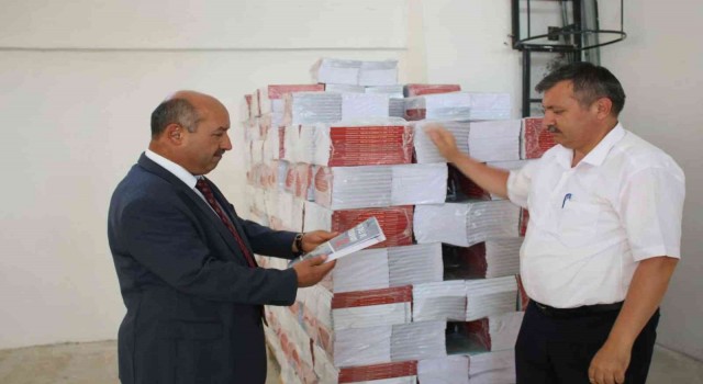 2022-2023 eğitim öğretim yılı ücretsiz ders kitapları Kütahyaya ulaşmaya başladı