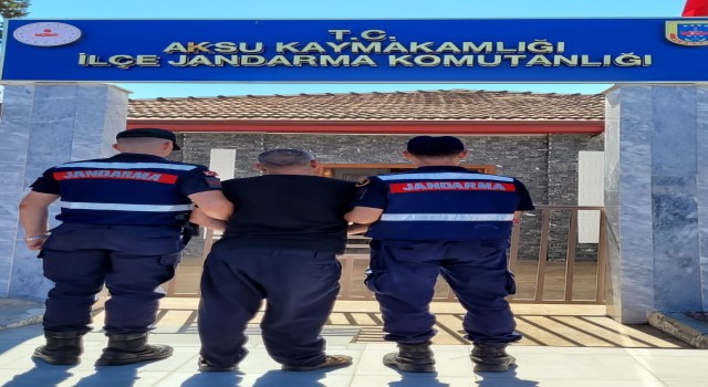 40 yıl hapis cezasıyla aranan firari sahte kimlikle yakalandı