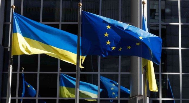 AB'den Ukraynaya 1 milyar euroluk mali yardıma onay