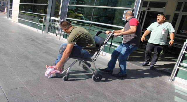 Acemi kasaplar hastanelik oldu