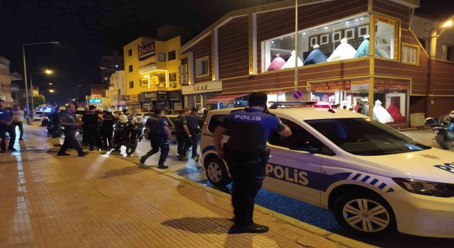 Adanada düğünde silahlı ve bıçaklı kavga: 2 yaralı