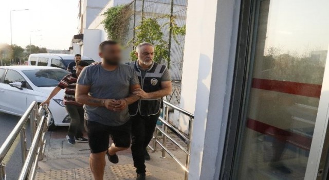 Adanada firarilere operasyon: Çok sayıda kişi yakalandı