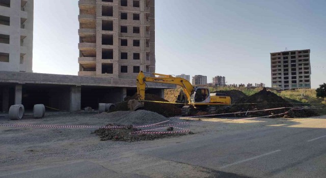 Adanada inşaatta göçük: Mühendis ve işçi hayatını kaybetti