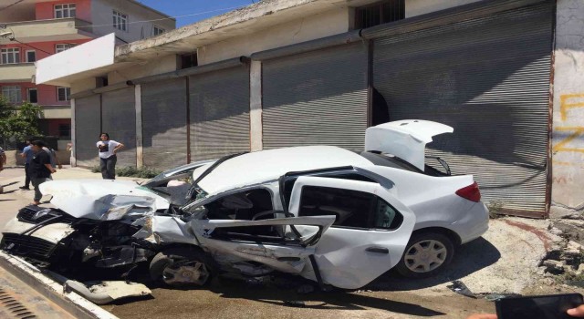 Adanada trafik kazası: 1 ölü, 1 yaralı