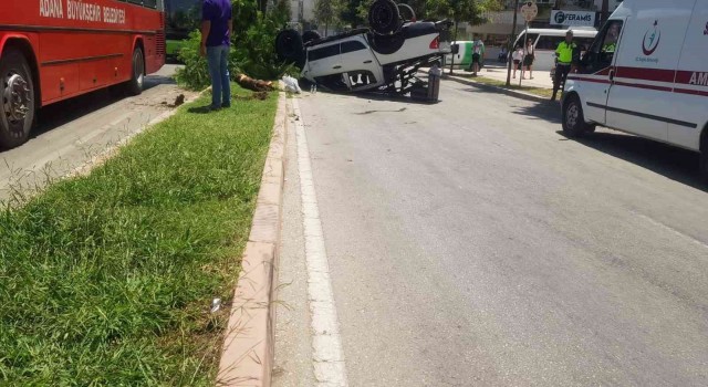 Adana'da trafik kazasında 3'ü çocuk 4 kişi yaralandı