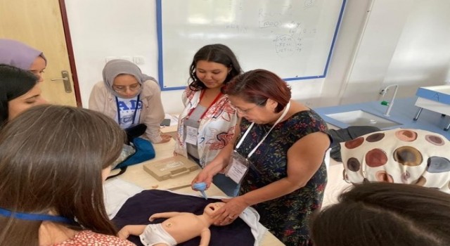 ADÜde Yenidoğan Canlandırma Programı Kursu düzenlendi