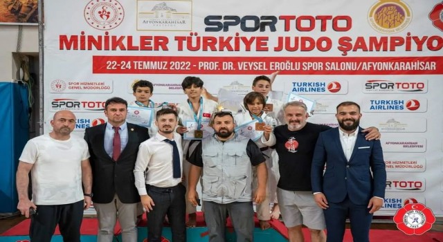 Afyonkarahisardan madalyalarla döndüler