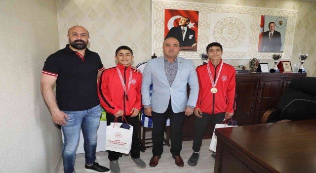 Ağrılı boksör Ahmetcan Avrupa Boks Şampiyonasında mücadele edecek
