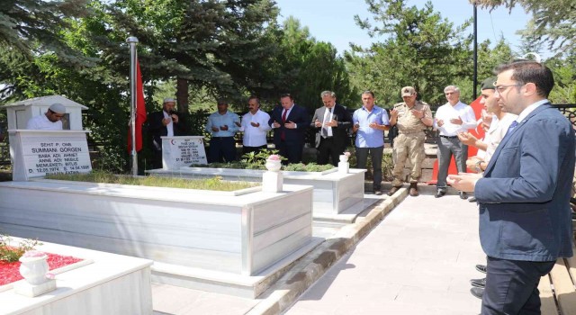 Ahlatta şehitlik ziyaret edildi