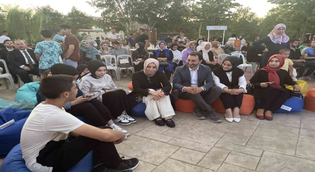 AK Parti Genel Başkan Yardımcısı Leyla Şahin Usta, Esenlerde gençlerle buluştu