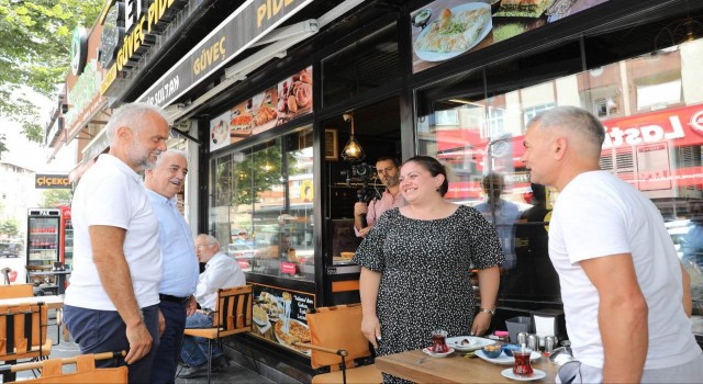 AK Partili vekillerden Çekmeköye çıkarma