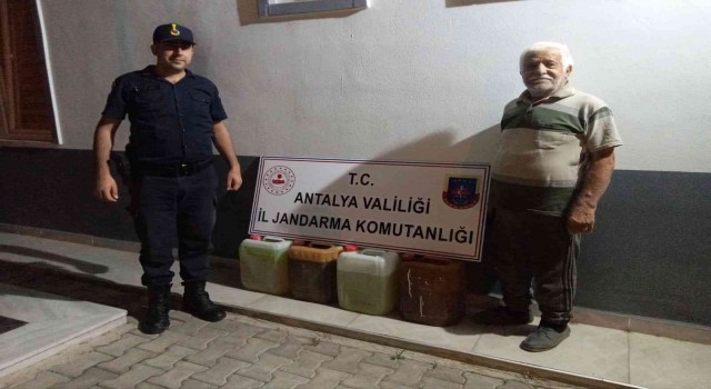 Akaryakıt hırsızları yakalandı, 80 litre mazot ve 20 litre benzin sahibine teslim edildi