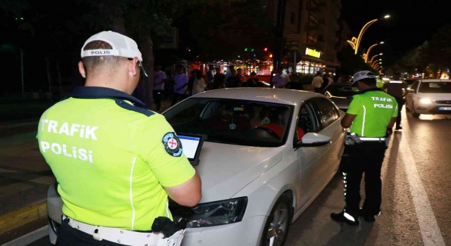 Aksarayda trafik denetimleri sürüyor
