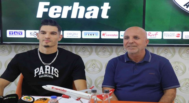 Alanyaspor, Zinedine Ferhatı 2 yıllığına renklerine bağladı