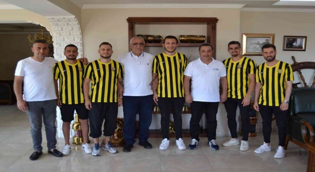 Aliağaspor FK, transferde hız kesmiyor