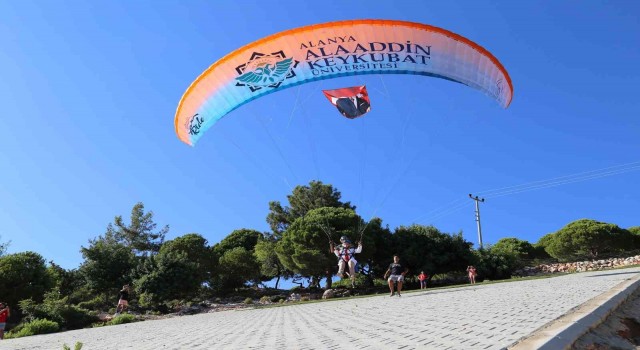 ALKÜden gökyüzünde 15 Temmuz anması