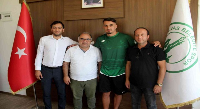 Alperen Erdinç, Sivas Belediyespora transfer oldu