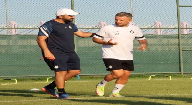 Altayın 32 kişilik kadroyla başladığı Afyon kampı sürüyor