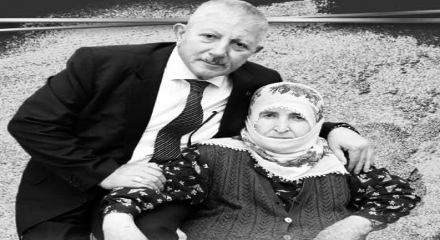 Amasya Belediye Başkanı Mehmet Sarının annesi vefat etti
