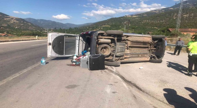 Amasyada araç devrildi: Aynı aileden 1 ölü, 4 yaralı