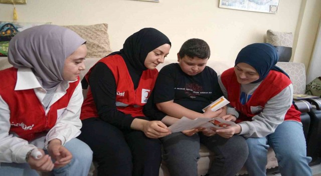 Anneannesi ile yaşayan Devlethana bayramlık sürprizi