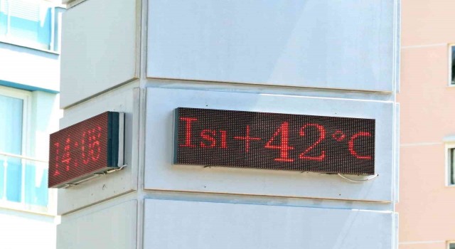 Antalyada sıcak saatler