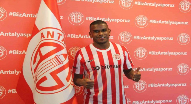Antalyaspordan 3 imza birden