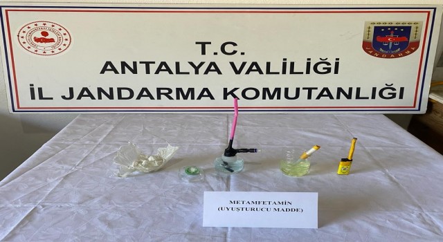 Antalyaya tırda getirilen uyuşturucu Varana takıldı