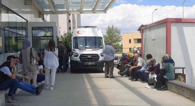 Apartmanın 6ncı katından düşen öğretmen hayatını kaybetti