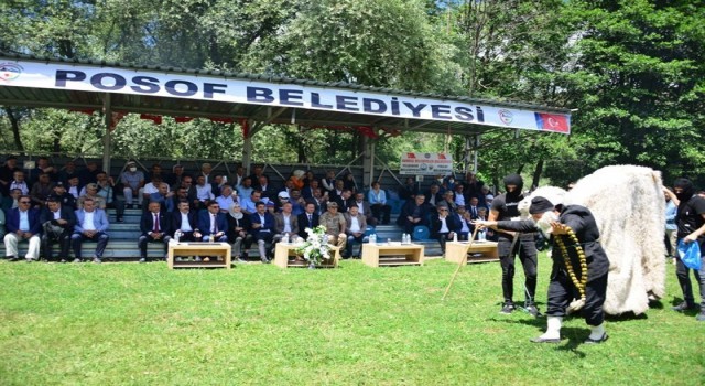 Ardahanda aşıklar şöleninden renkli görüntüler