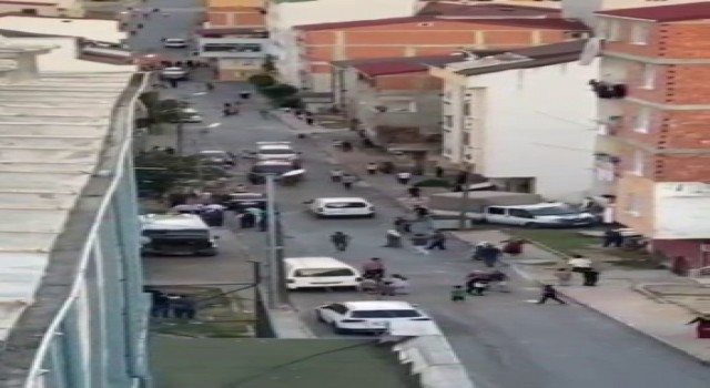 Arnavutköyde iki aile arasındaki kavga sokağı savaş alanına çevirdi