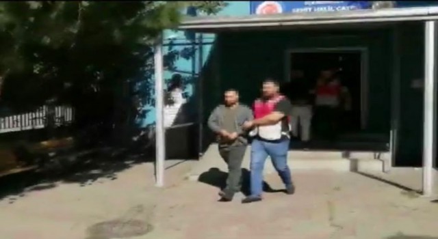 Ataşehirde silah kaçakçılığı operasyonu: 2 şüpheli gözaltında