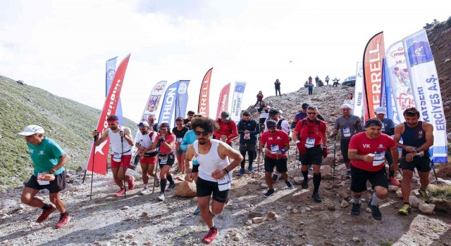 Avrupanın en yüksekte biten VK Yarışı Erciyeste koşuldu