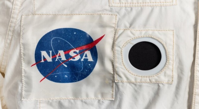 Aya ayak basan ikinci astronotun ceketi 2.8 milyon dolara satıldı