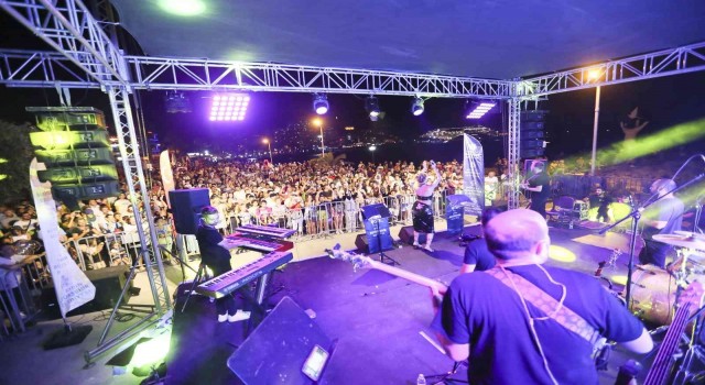 Aydın Büyükşehir Konservatuvarından Kuşadasında konser