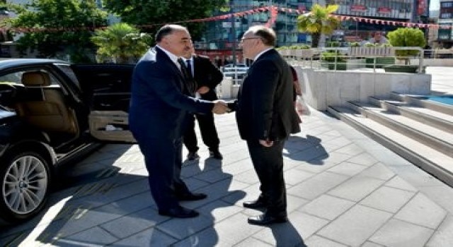 Azerbaycan Ankara Büyükelçisi Reşad Memmedov,Vali Tutulmazı ziyaret etti