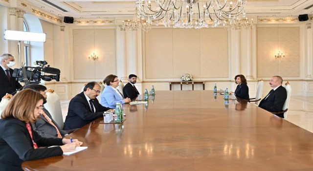 Azerbaycan Cumhurbaşkanı Aliyev, Aile ve Sosyal Hizmetler Bakanı Yanıkı kabul etti