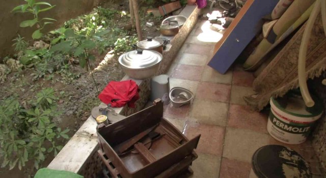 Bağcılarda sağanak yağış sonrası bazı evleri su bastı
