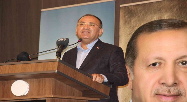 Bakan Bozdağ: “2023 Cumhurbaşkanlığı seçimi dünyanın göz diktiği seçimdir”