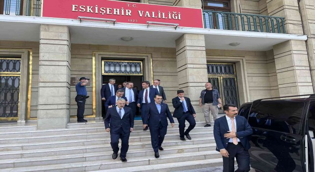 Bakan Dönmez, Vali Ayyıldızı makamında ziyaret etti