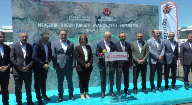 Bakan Karaismailoğlu: Yaptığımız projeler vizyonsuzlara tokat gibi cevabımızdır