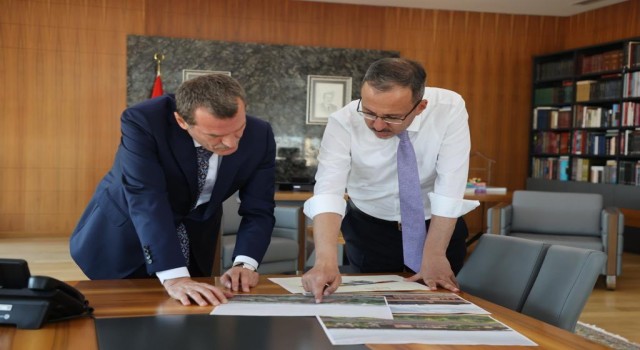 Bakan Kasapoğlu: Polemik değil, eser üretiyoruz