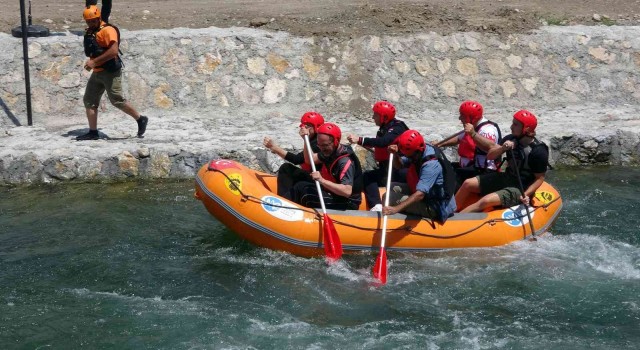Bakan Kasapoğlu, Yozgatta rafting yaptı