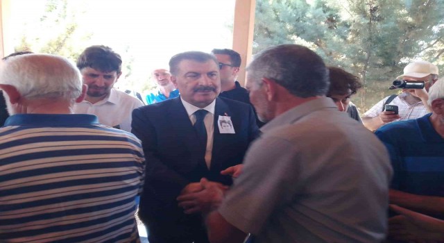 Bakan Koca: Bir baba, bir evlat, bir eş, bir hekim kardeşimizi hayattan kopardılar. Cahilce katledildi