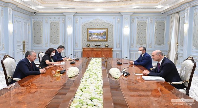 Bakan Soylu, Özbekistan Cumhurbaşkanı Mirziyoyev tarafından kabul edildi
