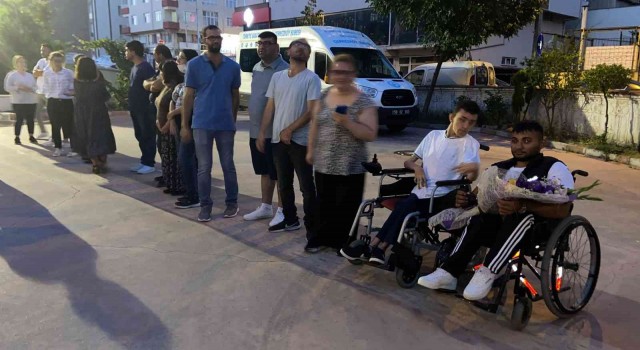 Bakan Yanıktan engelli gence sandalye sözü