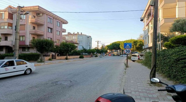 Balıkesir, Çanakkale ve Bursada hissedilen deprem kısa süreli paniğe sebep oldu